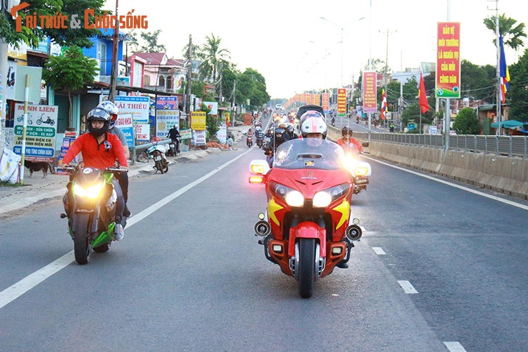 Hang tram xe moto khung do ve “chao lua” Quang Tri-Hinh-8